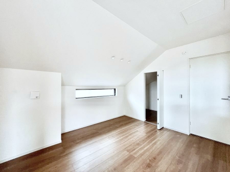 �q�������@�q�������ɂ��������߂Ȏ��[�X�y�[�X�����Ղ�̋���