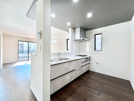 �L�b�`���@���������Ȃ��炲�Ƒ��Ƃ̉�b���y���߂�ΖʃJ�E���^�[�L�b�`��  