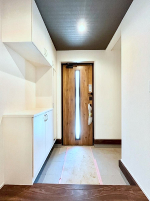 ���ց@���ʔ��͂��Ƒ��̎ʐ^��G�߂̃C���e���A�ŏ���I�Ƃ��ĉ��o�ł��܂�