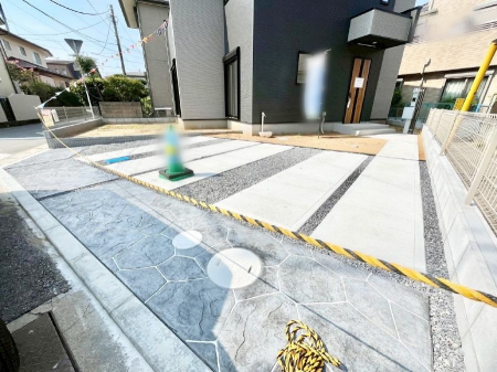 �@�ڂ̑O�����ԏꂾ�ƁA�J�̓����A��ʂɂ������������������֗��ł���