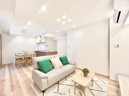 rO@Ƒc̎ԂȂ났̃rO_CjOB   