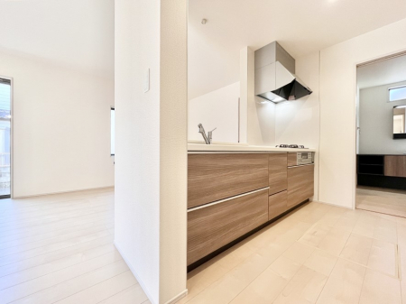 �L�b�`���@���������Ȃ��炲�Ƒ��Ƃ̉�b���y���߂�ΖʃJ�E���^�[�L�b�`��