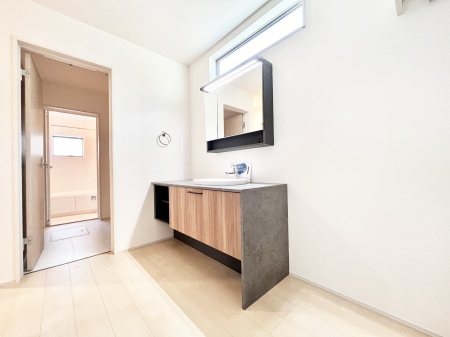 ���ʑ�E���ʏ��@�������̂�����K��Ԃł��B�����̐g�x�x���C�����ǂ����g�������܂��B 