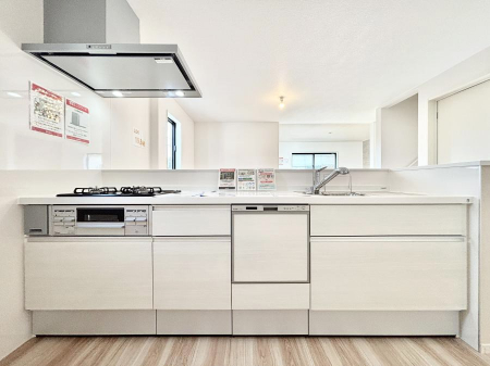 �L�b�`���@�������������I�ɁA�y�����I�V�X�e���L�b�`��  �@