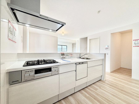 �L�b�`���@���������Ȃ���ł����Ƒ��Ƃ̉�b���y���߂�ΖʃL�b�`���@