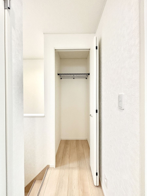 ���̑����ρ@�L�����[�B�|�������G�߂̏��������[���邱�Ƃ��ł��܂��B