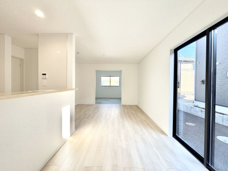 ���̑����ρ@�傫�ȑ����炽���Ղ�̗z���ƕ����������郊�r���O  