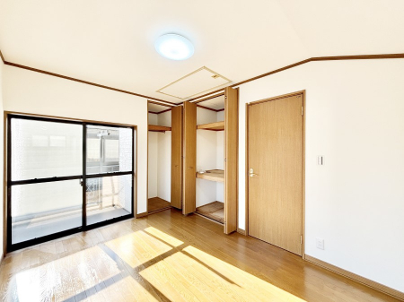 ���̑����ρ@�o���R�j�[���J�������v���X���Ă����m��