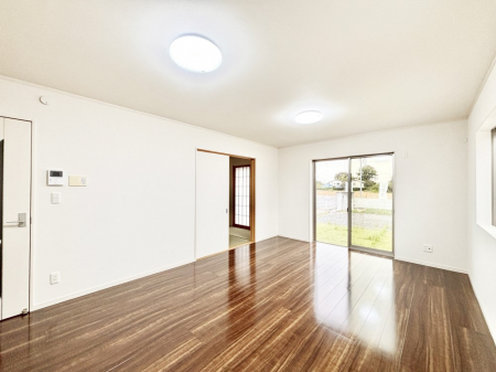 ���̑����ρ@�Ƒ������R�ƏW�܂�e���̃X�y�[�X�ɂȂ肻��