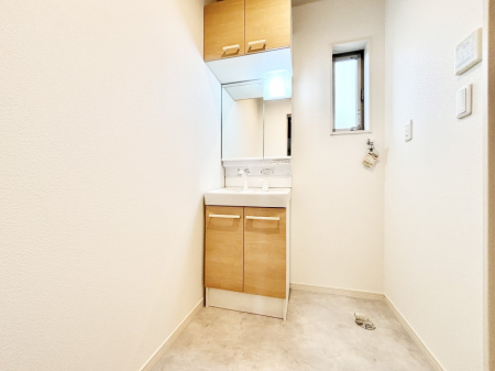 ���ʑ�E���ʏ��@������������ʉ��ώ��Œ��̐g�x�x�����K