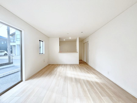 ���̑����ρ@�Ƒ��̏Ί炪���R�Ɛ��܂�Ă���A����ȕ��͋C�̃_�C�j���O�Ɏd�オ���Ă��܂� 