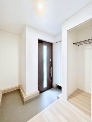 ���ց@�V���[�Y�C���N���[�N�t���̌��ցB�Ƒ��S���̌C��J��Ȃǂ���������[�ł��܂��B