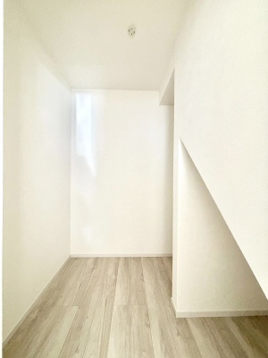 ���̑����ρ@���r���O���[�B�����Ɏ��[������ƕ����W�܂�LDK���X�b�L���Еt�������ł��ˁB  