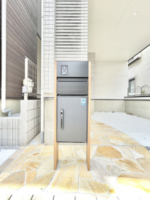 ���̑��@�V���v���f�U�C���̃|�X�g�B