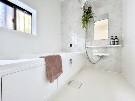 �����@����̔�����₷��؂ȃo�X�^�C���B�������Ƃ����C���y����Ŕ����Ƃ肽���ł��ˁI  