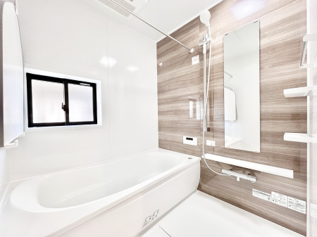 �����@����̔�������Ă���閾�邢�������̂���o�X���[��