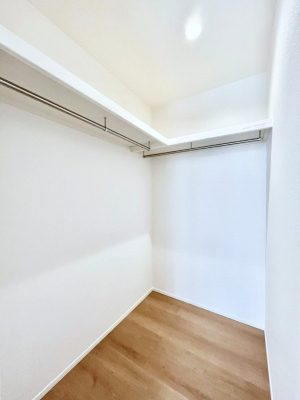 ̑@EH[NCN[[bgtŐԂLpł܂B