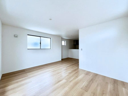 ̑ρ@Ƒ̏Ί炪RƐ܂ĂAȕ͋C̃_CjOɎdオĂ܂ 