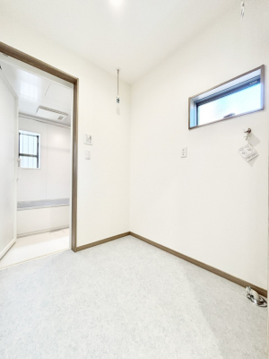 ̑@EߏꂪƗĂ̂ōLXg܂