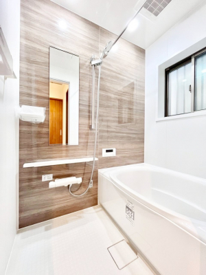 �����@����̔�������Ă���閾�邢�������̂���o�X���[��