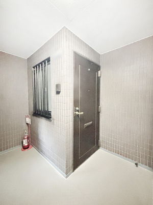 ���ց@�V���v���ŗ������������͋C�̌��֎���