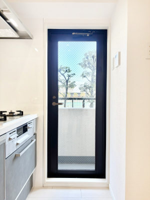 ���̑����ρ@���C���̌��ɂ����ꂵ�������