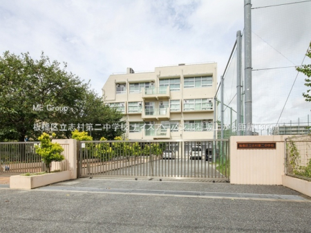 ���ӊ��@���w�Z 1300m ���旧�u����񒆊w�Z