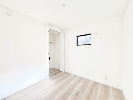 �q�������@�m���ɂ̓N���[�[�b�g�t���B�X�b�L���Ƃ�����Ԃł�����芰���܂��I