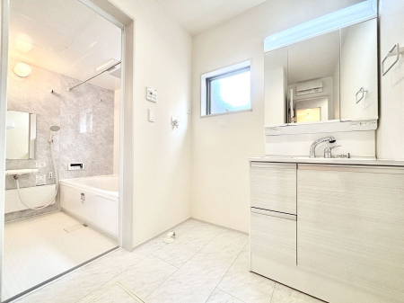 ʑEʏ@傫₷OʋŐʑ́AgȂ݃`FbN┧̂ɂ߂łB 