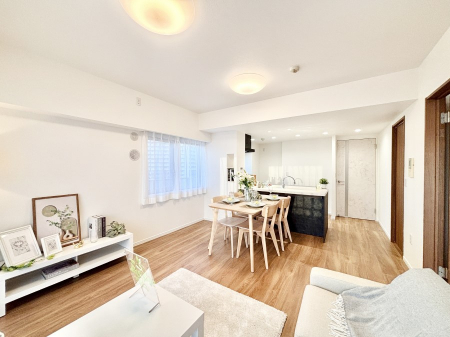 ���r���O�@�������������͋C�̂k�c�j�͉Ƒ��݂�Ȃ̉��K���