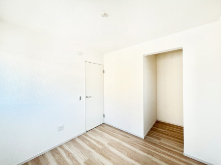 �Q���@�E�H�[�N�C���N���[�[�b�g�����邨�����B�G�߂��Ƃ̓���ւ����s�v�ŕ֗��ł��I