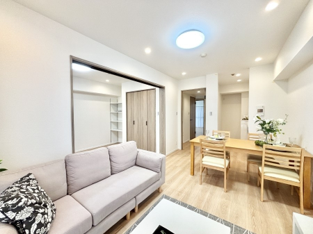 ���r���O�@�������������͋C�̂k�c�j�͉Ƒ��݂�Ȃ̉��K���