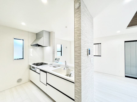 �L�b�`���@���������Ȃ��炲�Ƒ��Ƃ̉�b���y���߂�ΖʃJ�E���^�[�L�b�`��