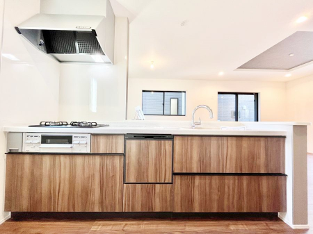 �L�b�`���@�������������I�ɁA�y�����I�V�X�e���L�b�`��