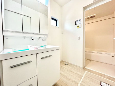 ���̑��@�������̂�����K��Ԃł��B�����̐g�x�x���C�����ǂ����g�������܂��B 