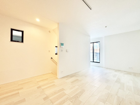 ���̑����ρ@�Ƒ������R�ƏW�܂�e���̃X�y�[�X�ɂȂ肻��