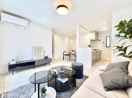 ���r���O�@���Ƒ��̓��₩�Șb�����ŕ�܂�閾�邢���r���O  