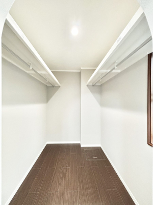 ̑@EH[NCN[[bgtŐԂLpł܂B