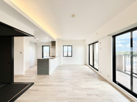 ���r���O�@�Ƒ��ꏏ�ɂ��H�����y���݂����Ȃ�L�X���r���O�_�C�j���O  