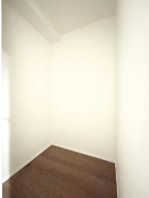 ���̑����ρ@�L�����[�B�|�������G�߂̏��������[���邱�Ƃ��ł��܂��B