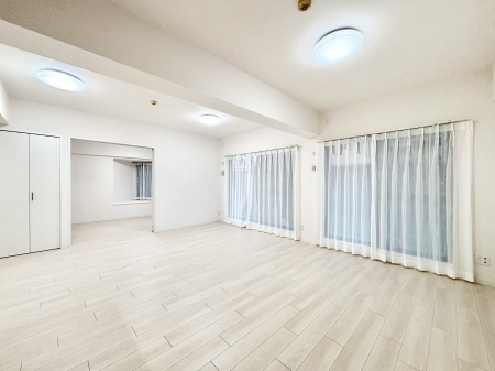 ���̑����ρ@�傫�ȑ����炽���Ղ�̗z���ƕ����������郊�r���O  