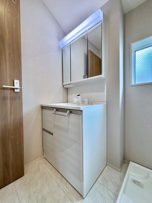 ���̑��@�������̂�����K��Ԃł��B�����̐g�x�x���C�����ǂ����g�������܂��B 