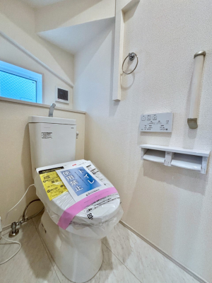 �g�C���@�g�C����1�K��2�K���ꂼ��ɔz�u����Ă��ĂƂĂ��֗��ł��B 