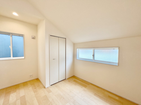 �q�������@�q�������ɂ��������߂Ȏ��[�X�y�[�X�����Ղ�̋���