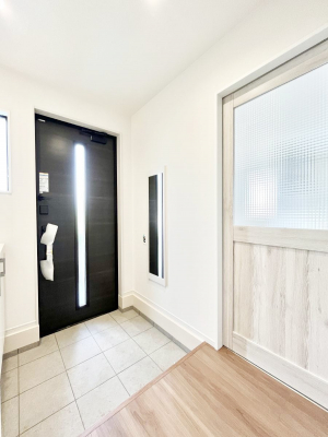 ց@KXXbg̓փhAɌ͂Ă܂