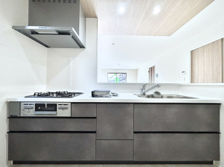 �L�b�`���@���r���O�����n����l�C�̃J�E���^�[�L�b�`���B �Ƒ��������Ȃ���Ǝ������邱�Ƃ��ł��܂��B