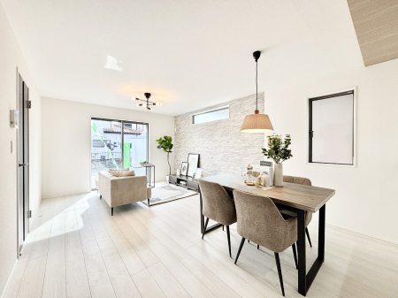 ���̑����ρ@�傫�ȑ����炽���Ղ�̗z���ƕ����������郊�r���O  