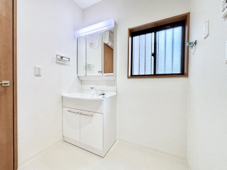 ʑEʏ@傫₷OʋŐʑ́AgȂ݃`FbN┧̂ɂ߂łB 