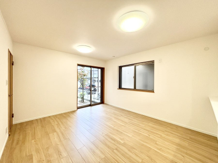 ���̑����ρ@�Ƒ������R�ƏW�܂�e���̃X�y�[�X�ɂȂ肻��  