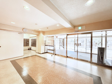 �G���g�����X�@�������������͋C�̃G���g�����X